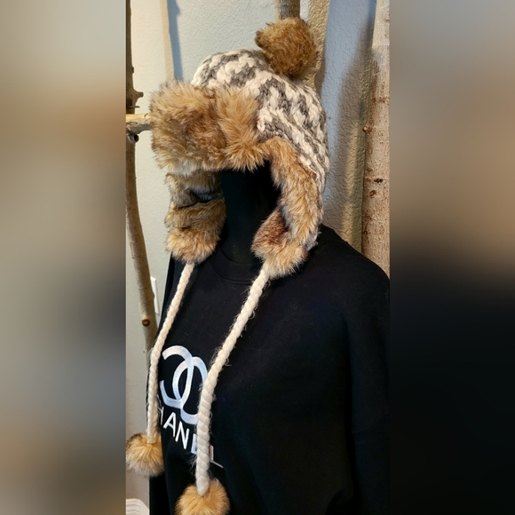 AMERICAN EAGLE OUTFITTERS Trapper Hat - Picture 4 of 12